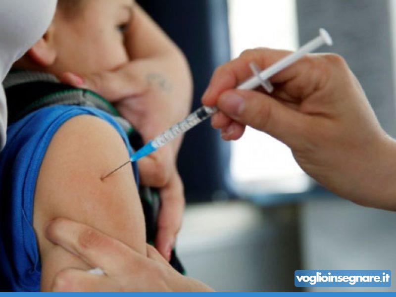 Vaccini a scuola: autocertificazione da consegnare entro il 10 luglio